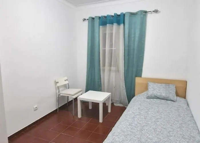 Single Room In T4 Apartment Cacilas Almada